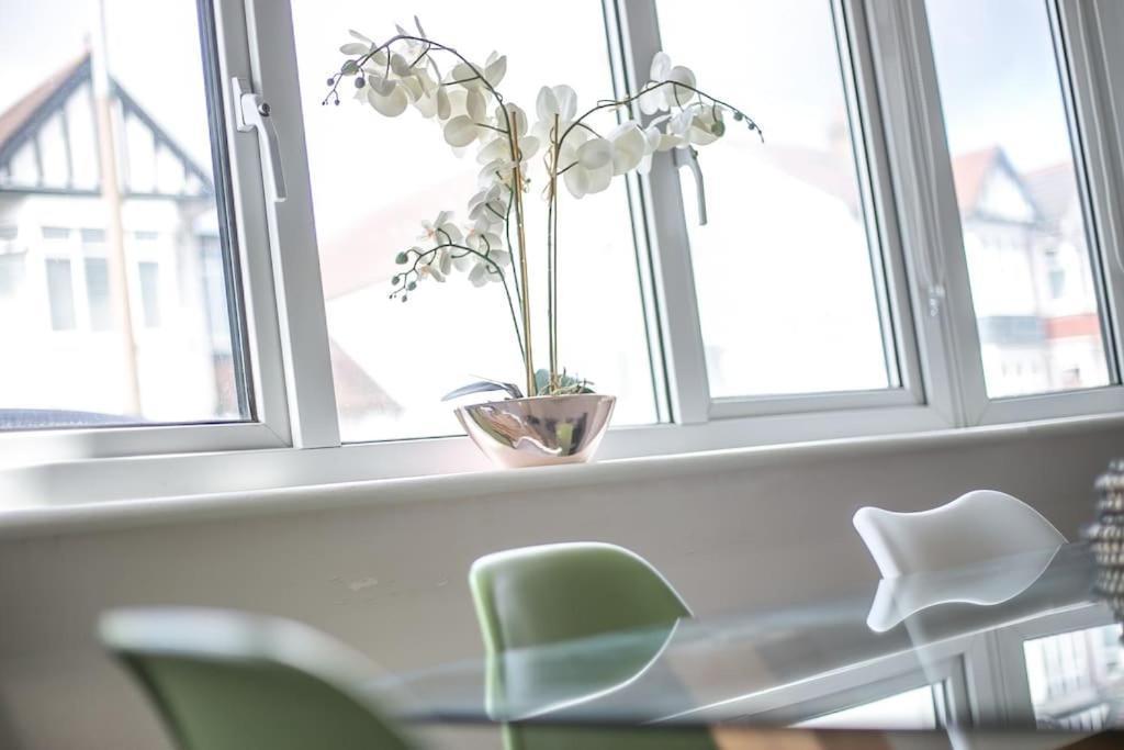 Ferienwohnung Coastal Haven In Leigh-On-Sea Southend-on-Sea Exterior foto
